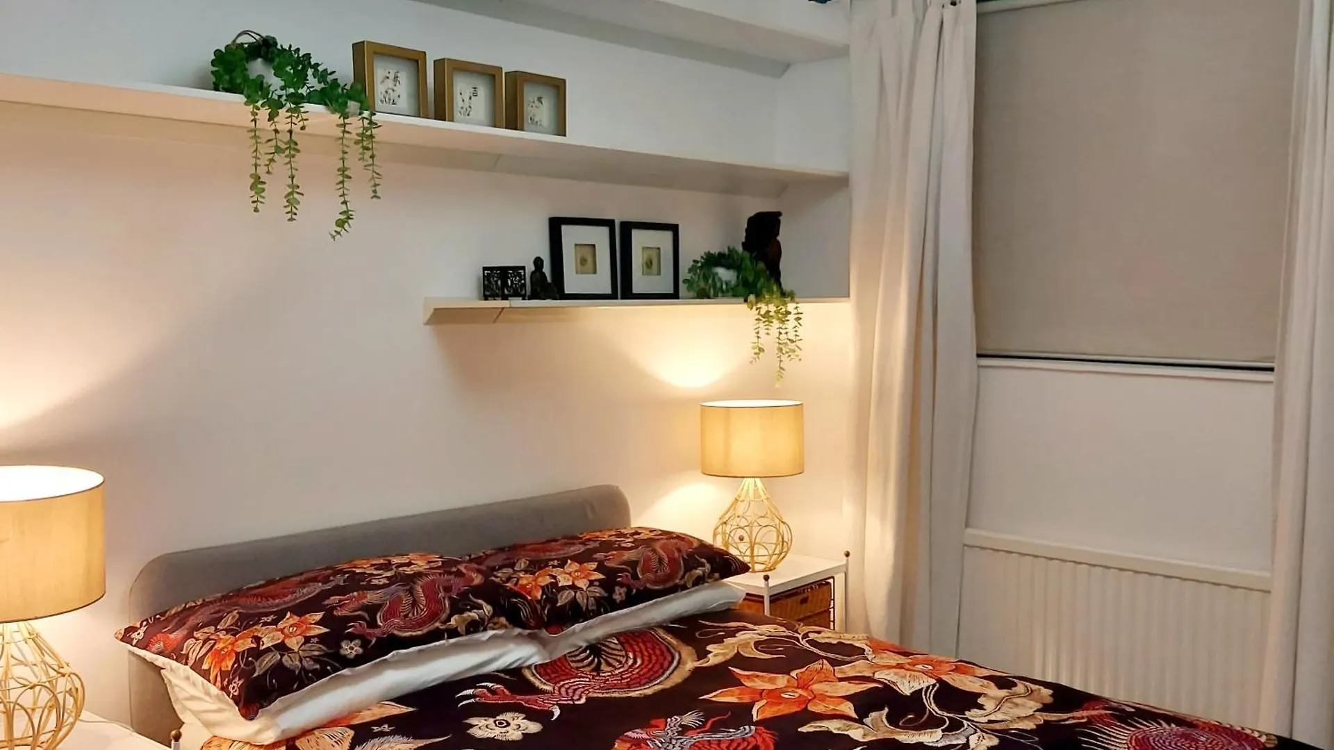 Oriental, 2 Double Bedroom Flat, Royal Greenwich, Se London 0*,