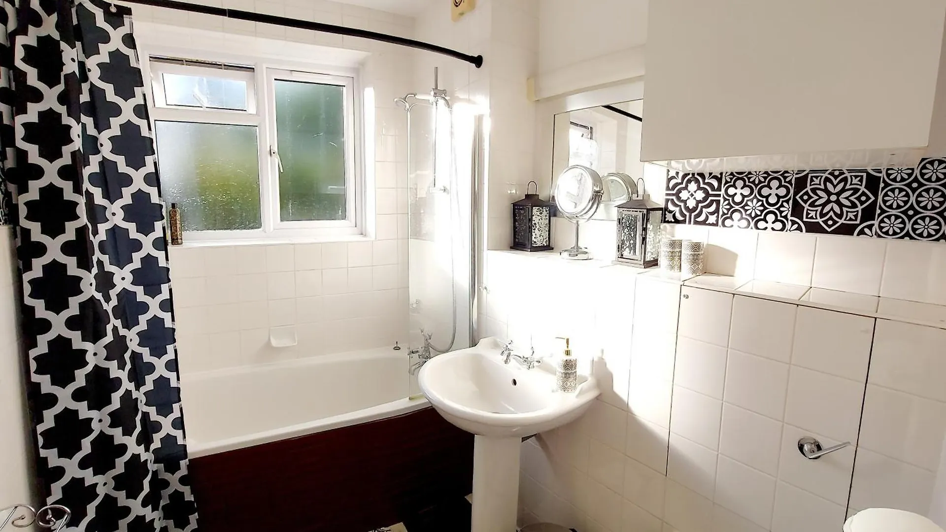 Oriental, 2 Double Bedroom Flat, Royal Greenwich, Se London